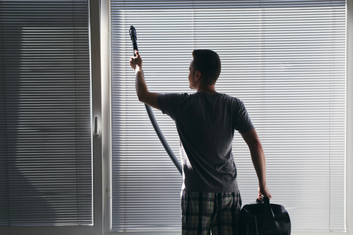 What’s the best way to dust blinds without a mess?